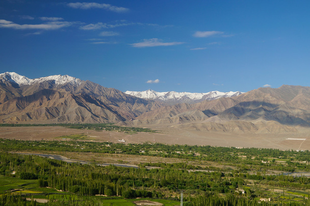 Kaunis näkymä vuoristoon Leh, Ladakh, Intia
 - Valokuva, kuva