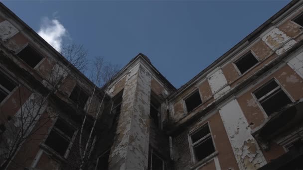 Abandonado velho edifício aristocrático
 - Filmagem, Vídeo