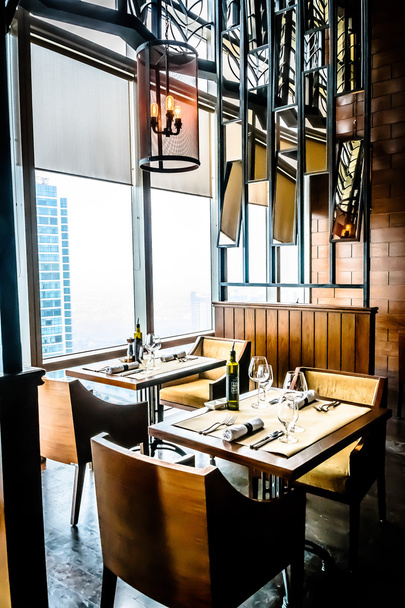 современный современный изысканный ресторан высокого класса интерьер
 - Фото, изображение