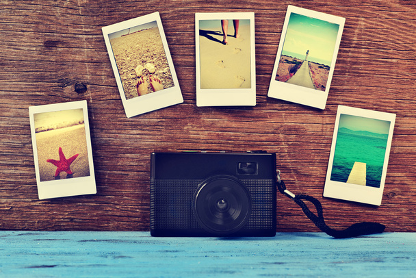 Ретро-камера и мгновенные фотографии летних сцен
 - Фото, изображение