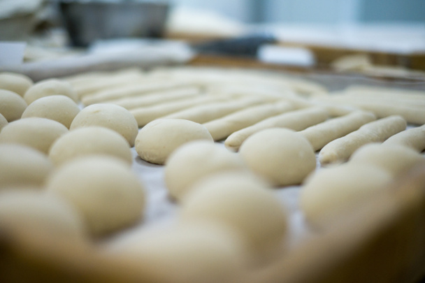 Pasta appena fatta per rotoli e francesi
 - Foto, immagini
