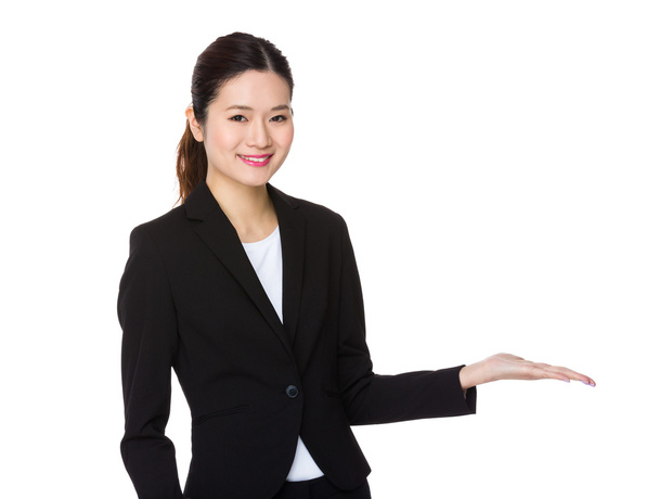 Asiatico giovane donna d'affari in abito da lavoro
 - Foto, immagini