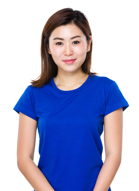 Nuori aasialainen nainen sinisessä t-paidassa
 - Valokuva, kuva