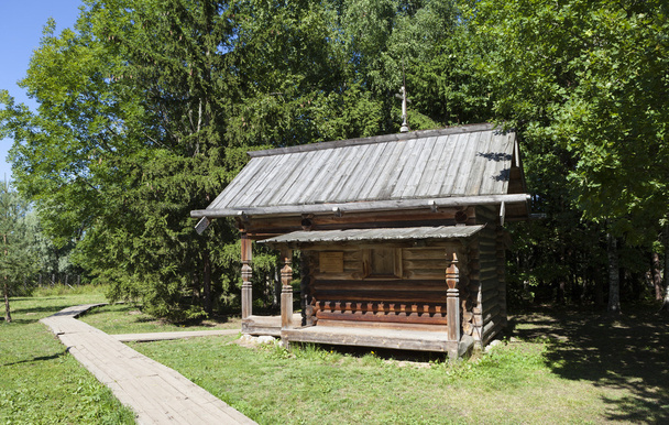 Velikiy Novgorod. Museum of Wooden Architecture Vitoslavlitsy. Peter and Paul's Chapel. - 写真・画像