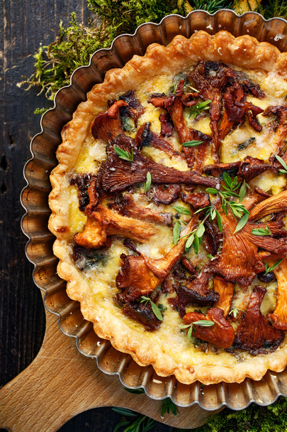 Quiche with chanterelle mushrooms and fresh savory - Photo, Image