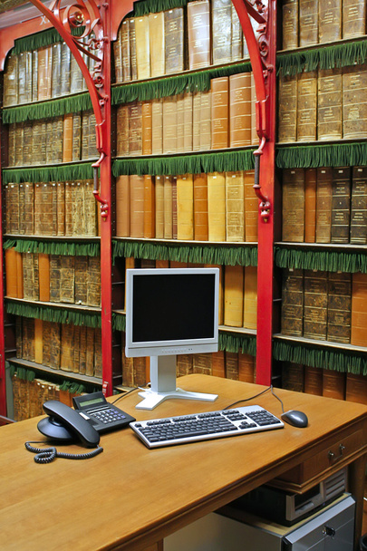 Biblioteca interior
 - Foto, Imagen