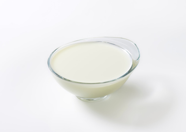 Bowl of fresh milk - Fotoğraf, Görsel