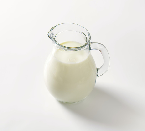 Jug of fresh milk - Φωτογραφία, εικόνα