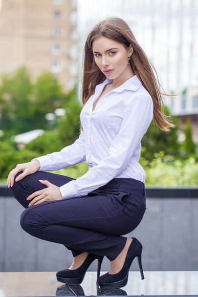 Portrait in full length, young business woman in white shirt  - Foto, imagen