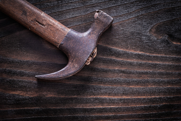 Rusty metal claw hammer - 写真・画像