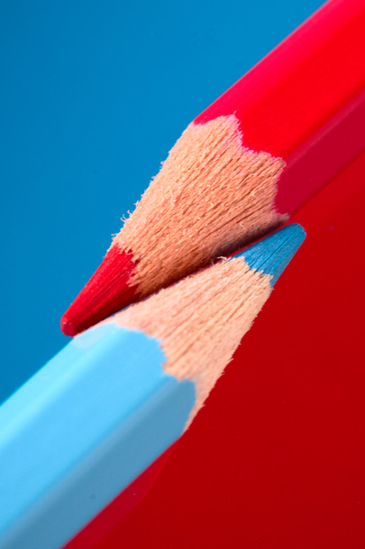 Kırmızı ve mavi kalem - Fotoğraf, Görsel