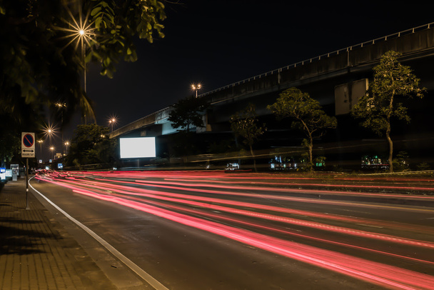 Traffico veloce di notte - sentieri leggeri su strada, lungo exposur
 - Foto, immagini