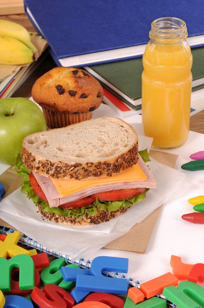 Almuerzo escolar
 - Foto, Imagen