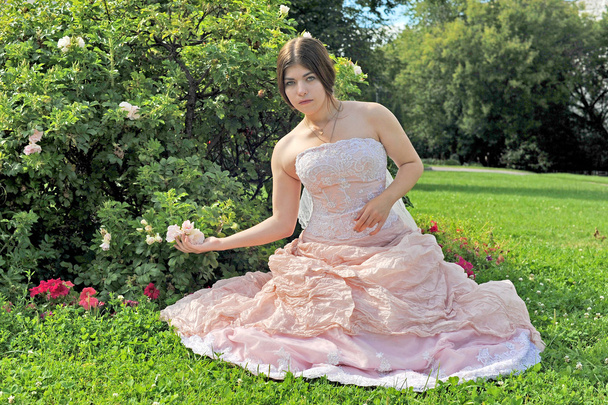garden, girl in a garden, summer, girl with a pink bush, pink bush, pink dress, noblewoman, bride, wedding dress, Kolomna, Moscow, Kolomna park, - Photo, image