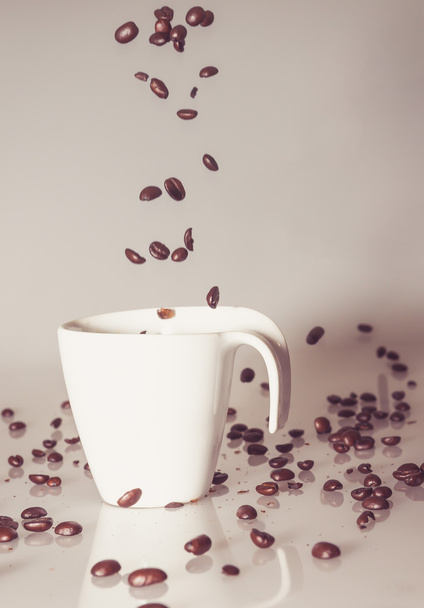 Coffee beans falling - Fotoğraf, Görsel
