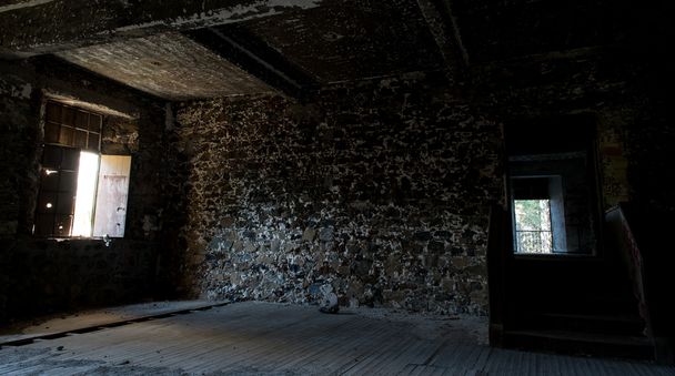 Terk edilmiş bir boş oda iç - Fotoğraf, Görsel