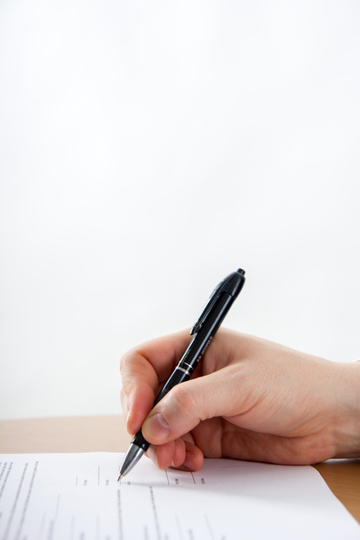 Eller iş belgelerin imzalanması. Kağıtları imza. Avukat - Fotoğraf, Görsel
