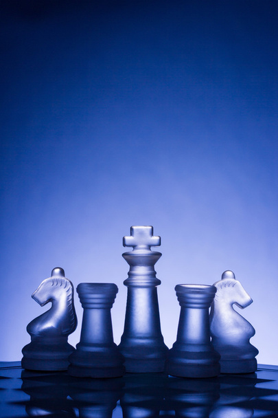 Šachových tváří v tvář, první krok. Kopírovat prostor pro text - Fotografie, Obrázek