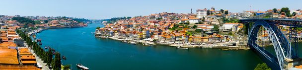 Porto, Portugália régi város skyline - Fotó, kép