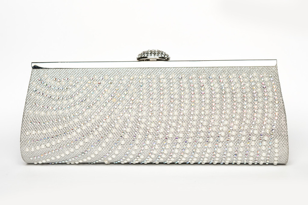 embrayage avec diamants et perles sur fond blanc
 - Photo, image