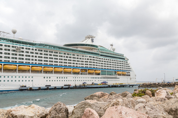 Passengers Boarding Cruise Ship in Curacao - Photo, Image