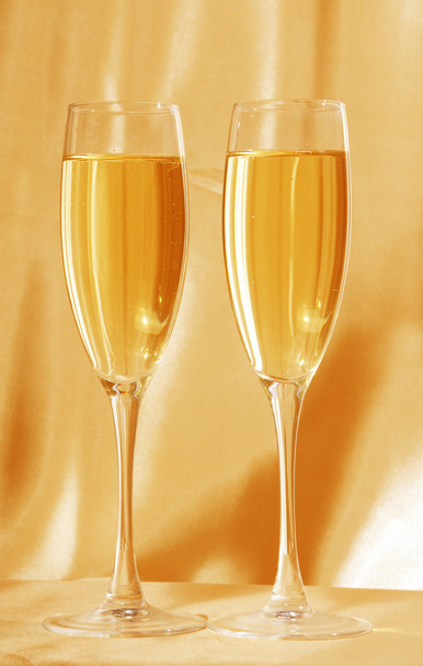 Two glasses of champagne - Fotoğraf, Görsel