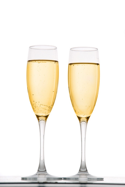 dwa kieliszki do szampana eleganckie - Zdjęcie, obraz