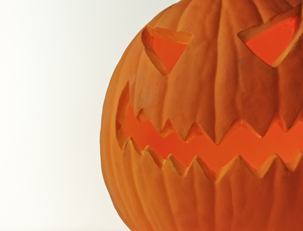eine halloween jack-o '-laterne gegen weiß - Foto, Bild