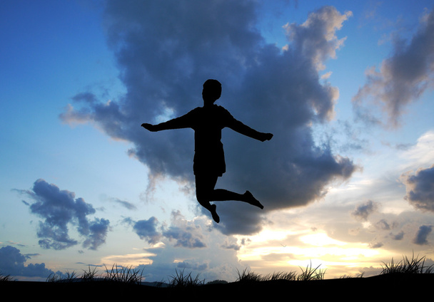 Vapaus ja nautinto käsite - Happy lady hyppääminen, tanssia
 - Valokuva, kuva