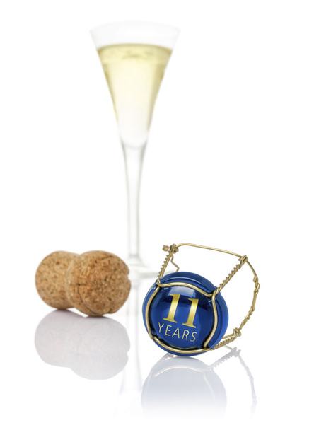 Шампанское с надписью 11 лет
 - Фото, изображение