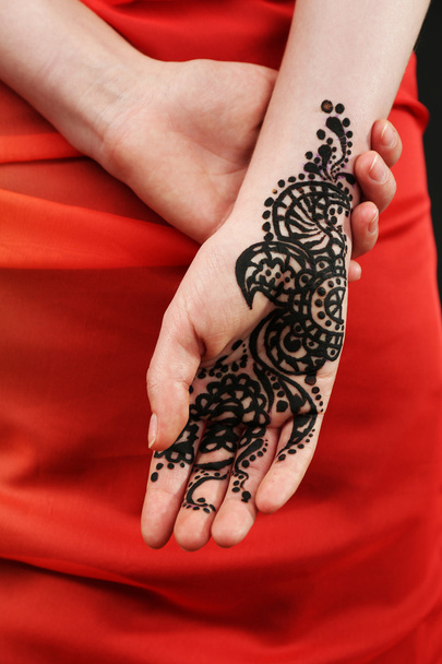 Image of henna on female hand - Φωτογραφία, εικόνα