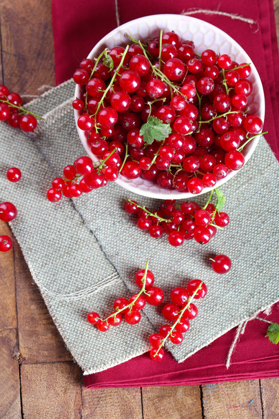 Fresh red currants - Foto, afbeelding
