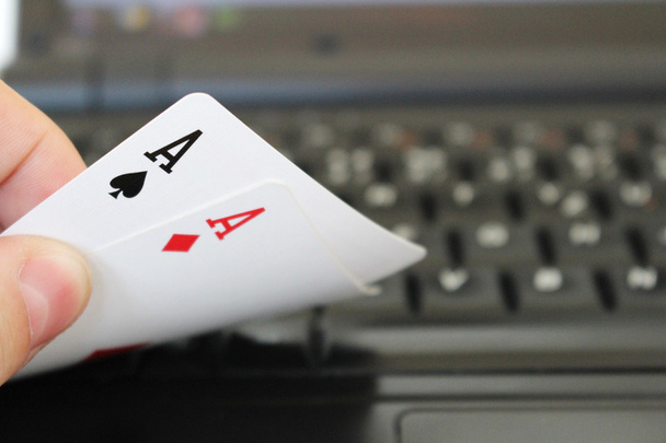 Онлайн грати в покер з двома асами
 - Фото, зображення