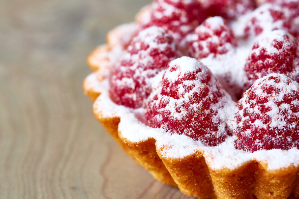 Home made tartlets with raspberries - Foto, Bild