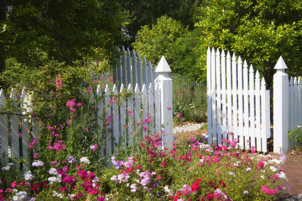 庭の門 - 写真・画像