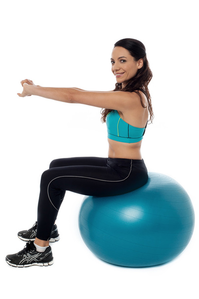 Woman exercising fitness workout with swiss ball - Fotoğraf, Görsel