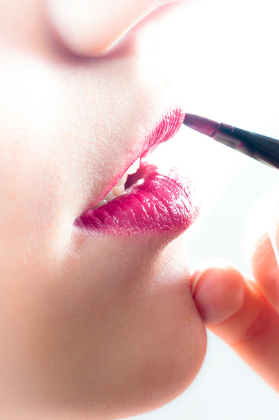 Closeup detail of a model getting makeup - Foto, Imagem