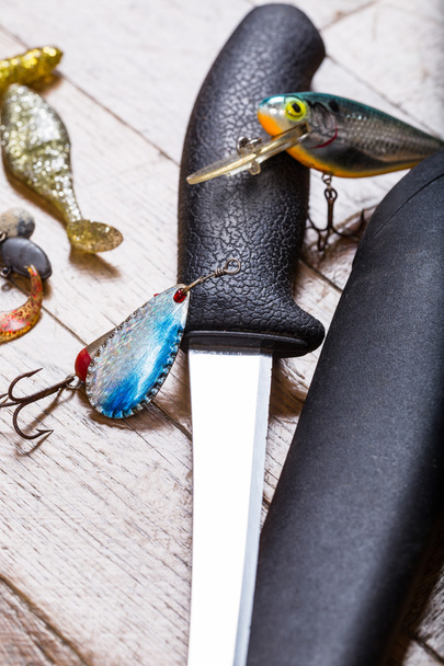 δολώματα αλιείας closeup και μαχαίρι φιλέτου - Φωτογραφία, εικόνα