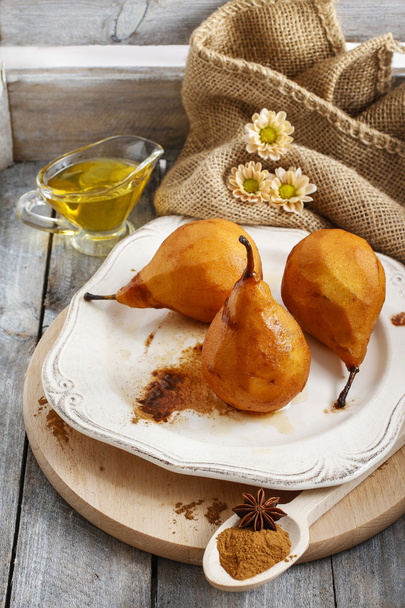 Pears with cinnamon - Фото, изображение