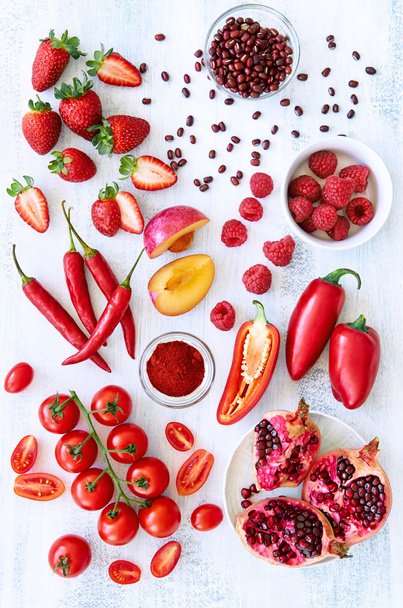 Red fresh produce vegetables and fruits - Foto, Imagem