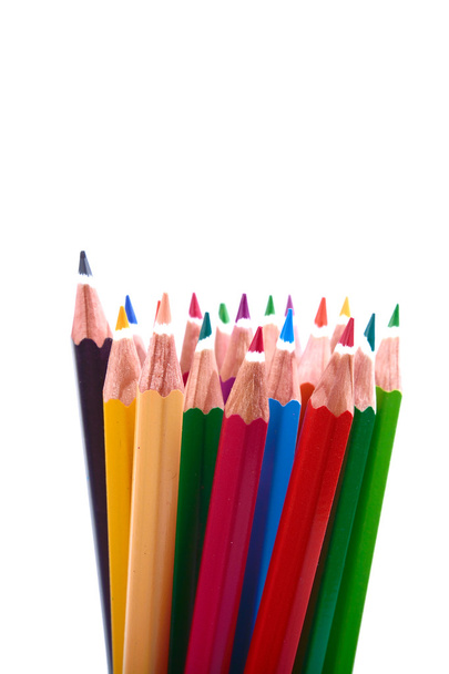 Χρωματιστά μολύβια σε λευκό φόντο - Φωτογραφία, εικόνα