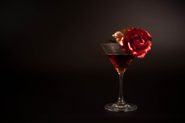 wine and rose - Фото, изображение