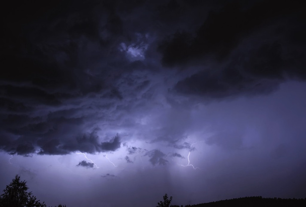 Nacht onweer en bliksem - Foto, afbeelding