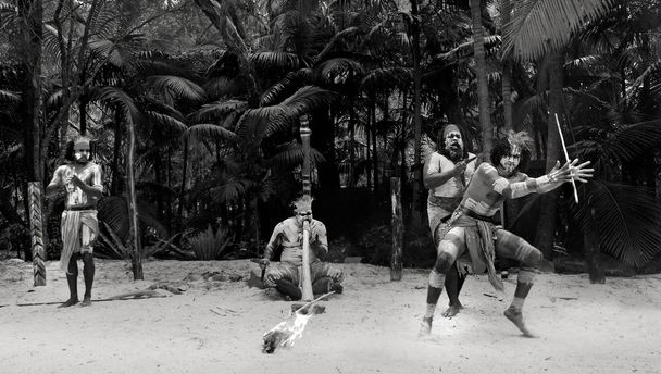 Groep van Yugambeh Aboriginal krijgers tijdens Aboriginal cultuur show in Queensland, Australië. - Foto, afbeelding