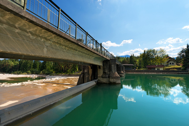 Vieux barrage sur la rivière Gail - Autriche
 - Photo, image