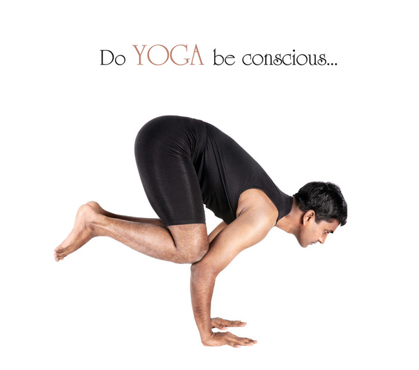 Yoga bakasana crane pose - Foto, afbeelding