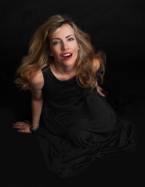 beautiful sensuality woman in black dress posing - Fotografie, Obrázek