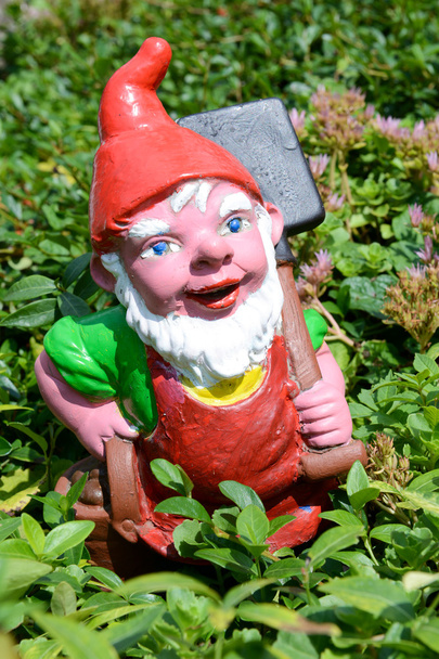 エンゲルベルグで家の庭で庭 gnome - 写真・画像