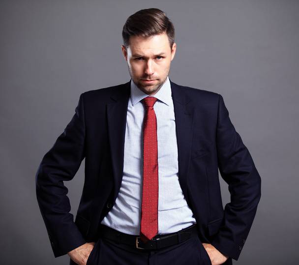 handsome businessman in suit - Fotoğraf, Görsel