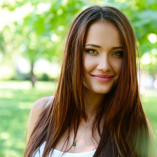 beautiful woman with long brown hair - Фото, изображение